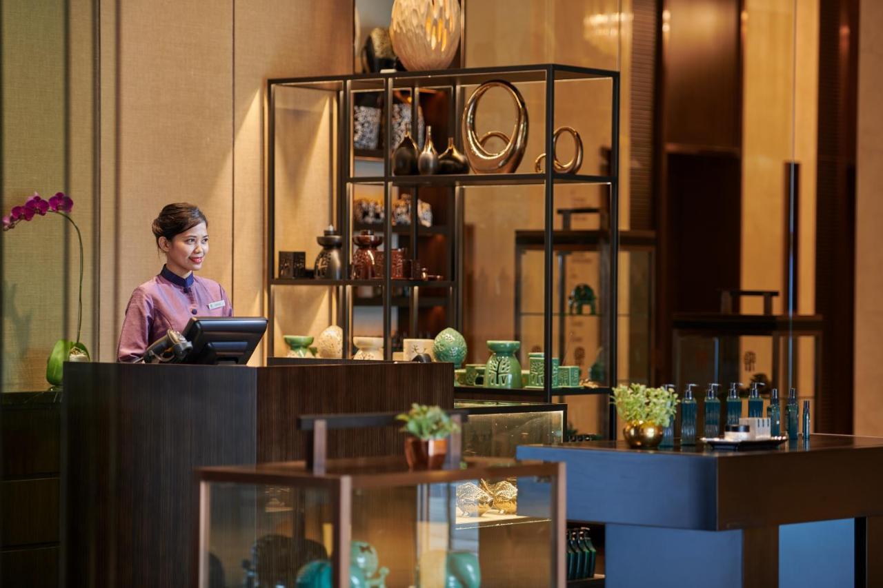 Pavilion Hotel Kuala Lumpur Managed By Banyan Tree Zewnętrze zdjęcie The lobby of the hotel